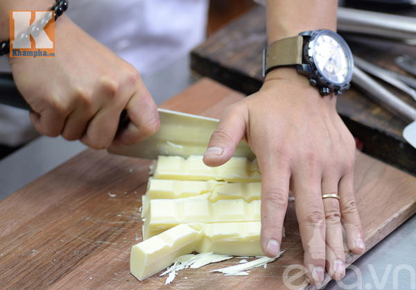 Cách làm bánh mousse socola hương vị phở 