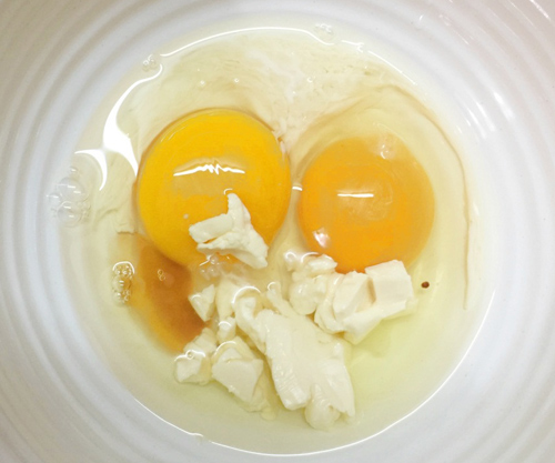Trứng chiên phô mai hình nấm cho bé