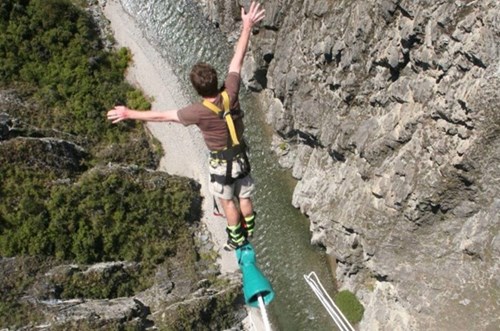 Địa điểm nhảy bungee chóng mặt nhất thế giới