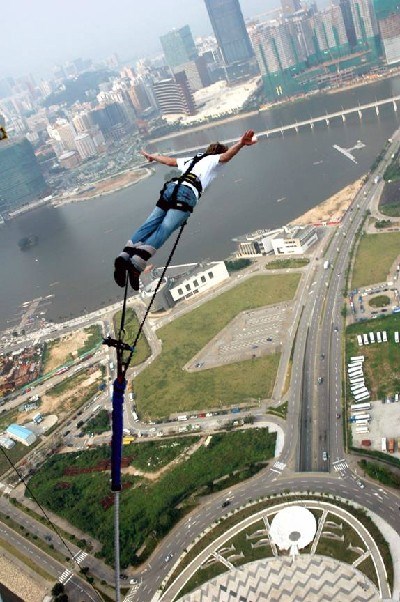 Địa điểm nhảy bungee chóng mặt nhất thế giới
