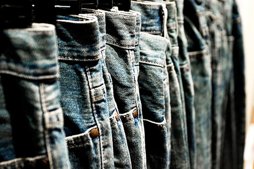 Cách giặt và bảo quản đồ jeans luôn mới