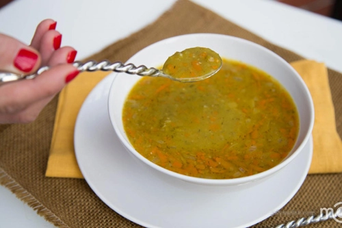 Làm món súp đậu hà lan thịt gà bổ dưỡng thơm ngon 