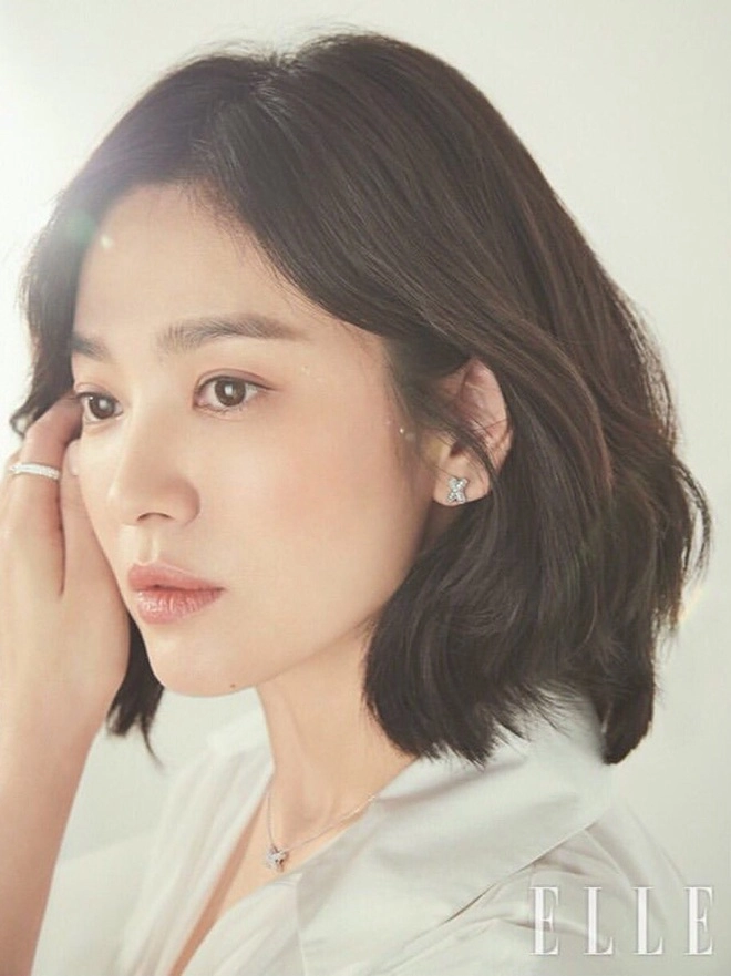 Kiểu tóc xoăn ghi điểm tuyệt đổi của song hye kyo