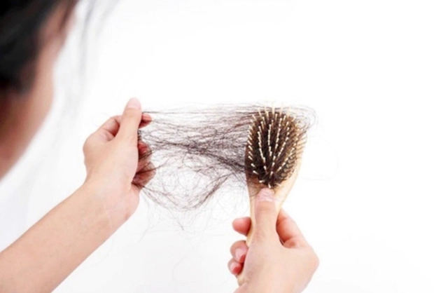 Cải thiện tình trạng tóc rụng nhờ chăm ủ tóc tại nhà