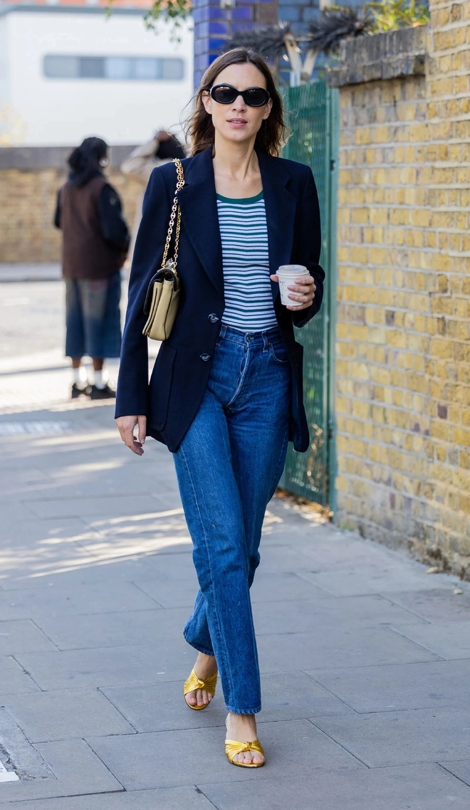 Fashion icon alexa chung ở tuổi 41