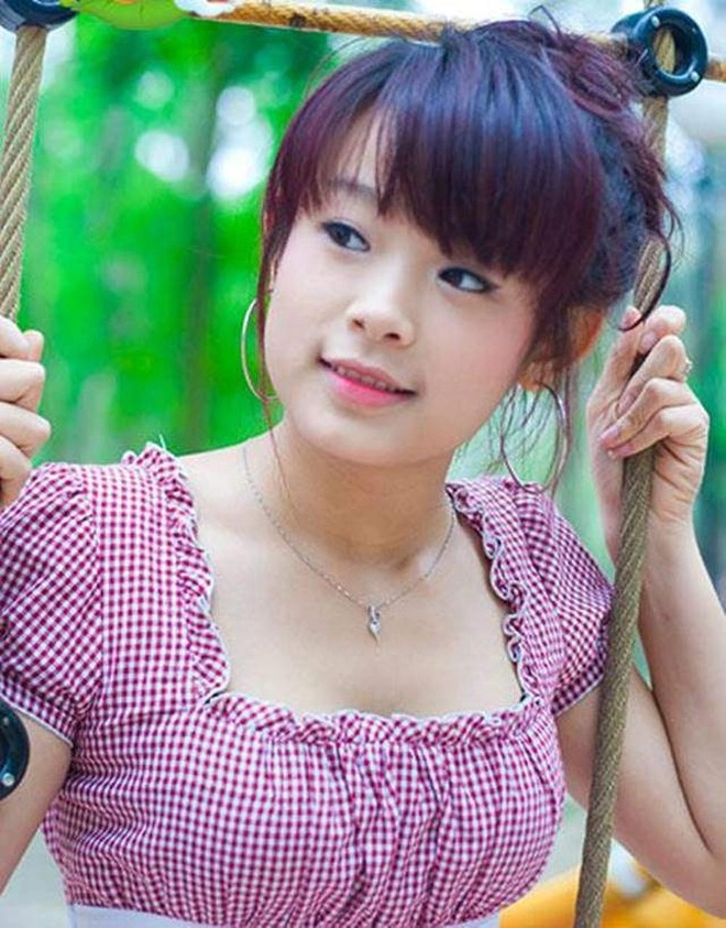 Hot girl tâm tít ở hiện tại