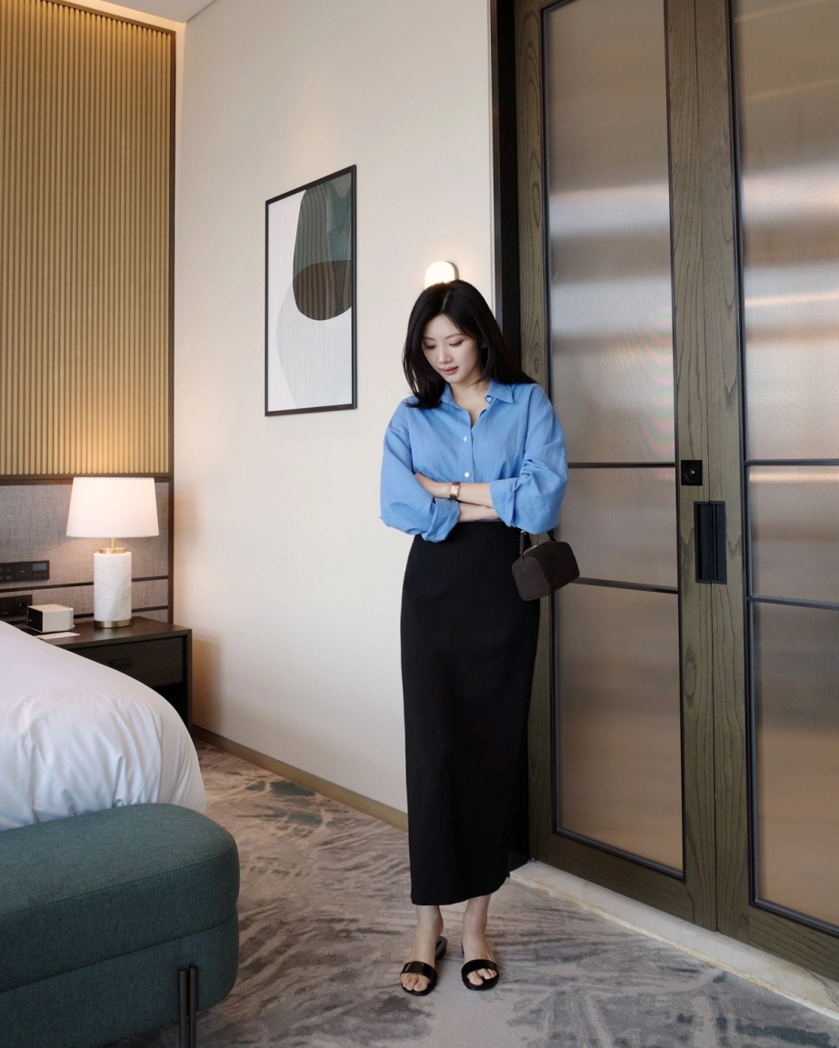 Những kiểu áo phù hợp với chân váy suông