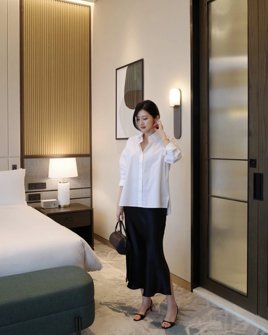 4 mẫu chân váy basic diện ở đâu cũng sành điệu
