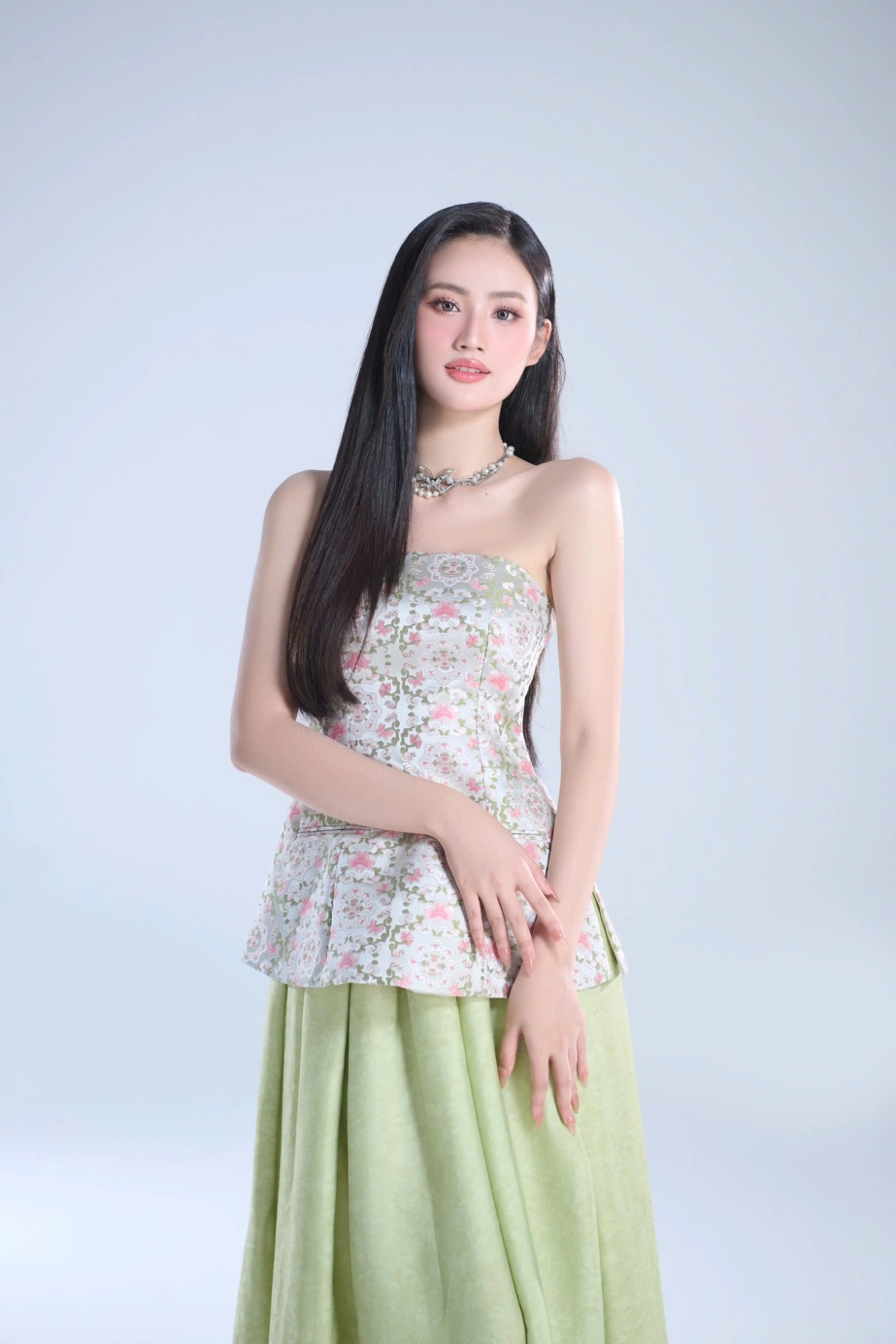 Guu thời trang dạo gần đây của hoa hậu ý nhi