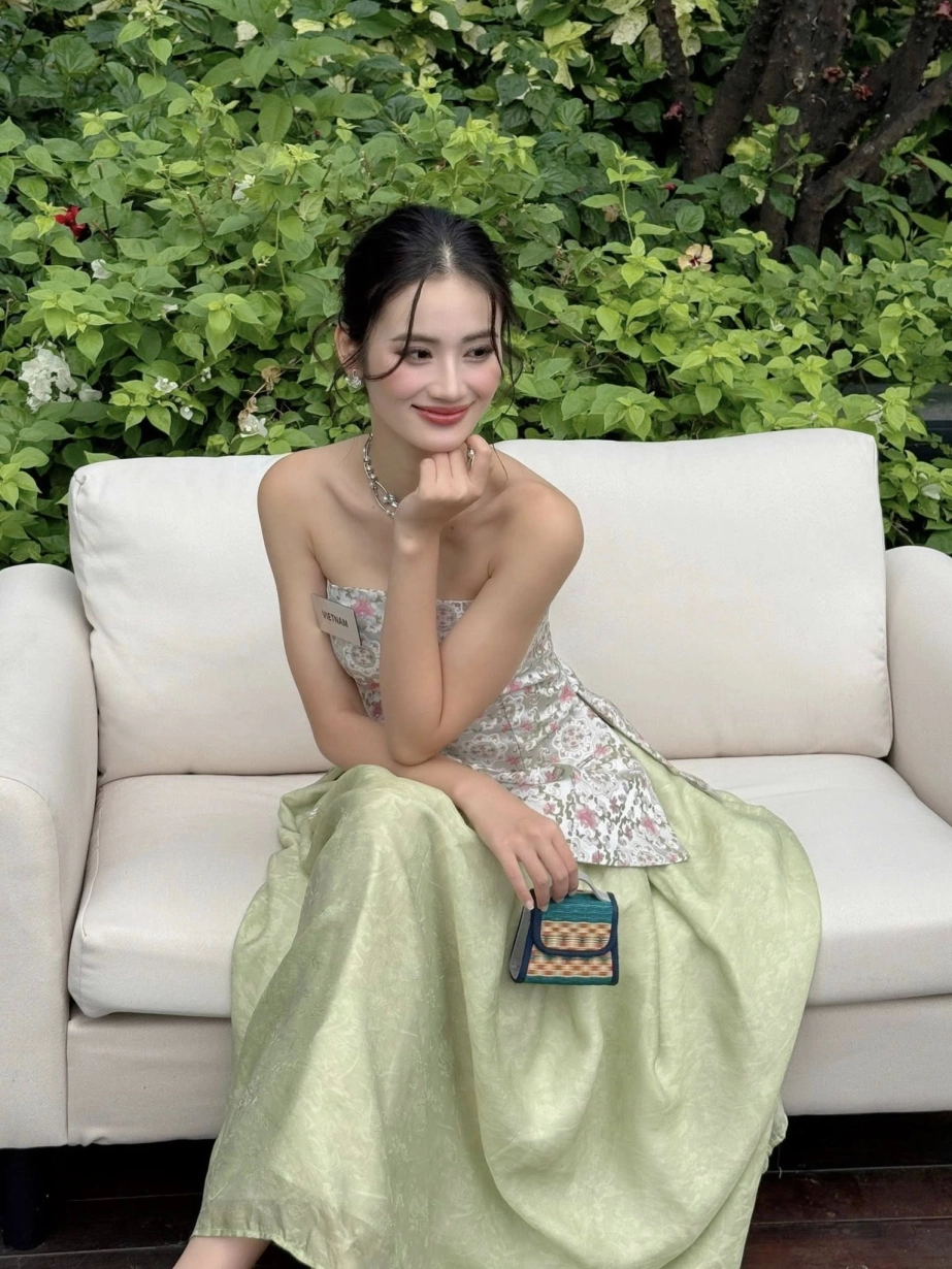 Guu thời trang dạo gần đây của hoa hậu ý nhi