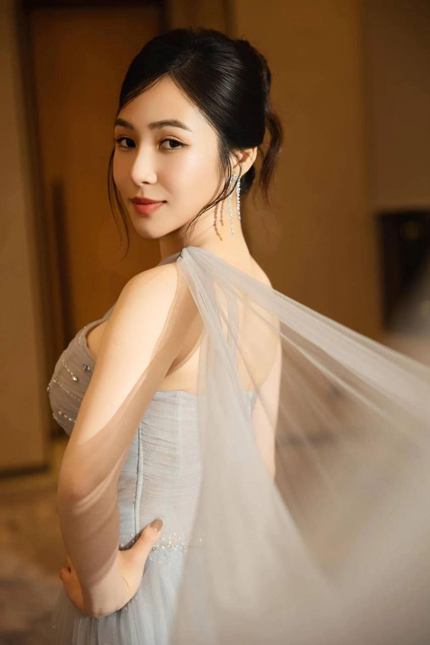 Hương tràm bỗng thăng hạng nhan sắc