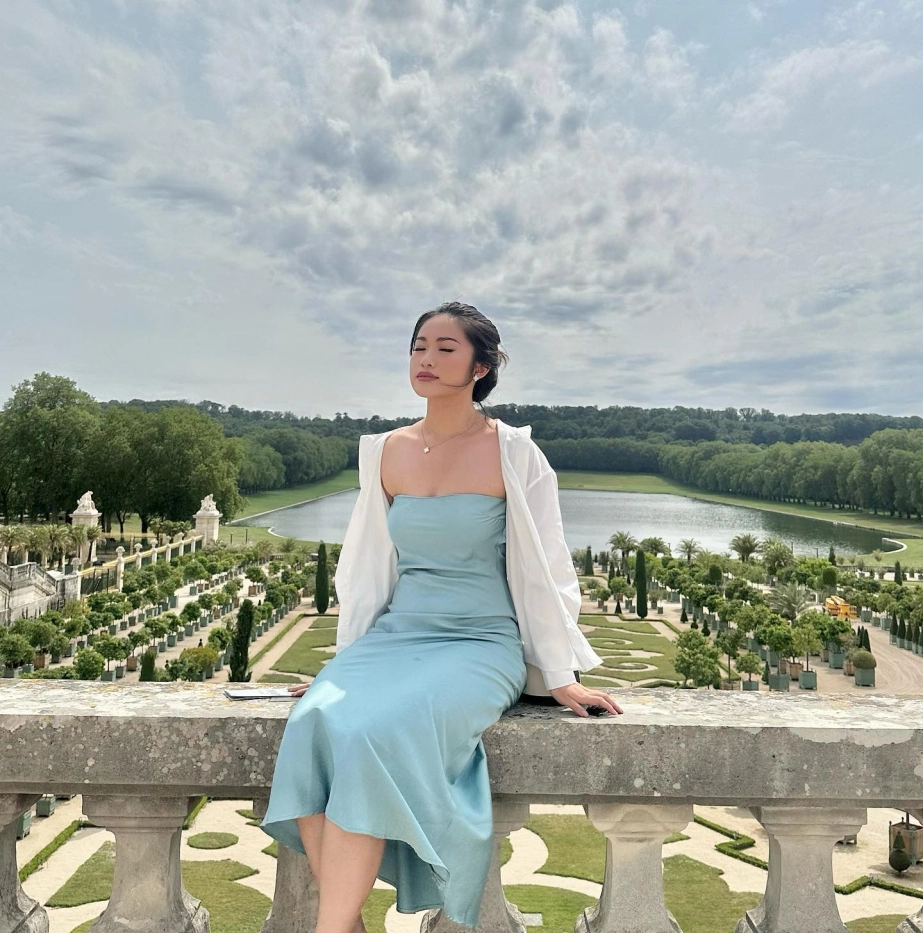 Jade trần làn gió mới trong giới beauty blogger việt