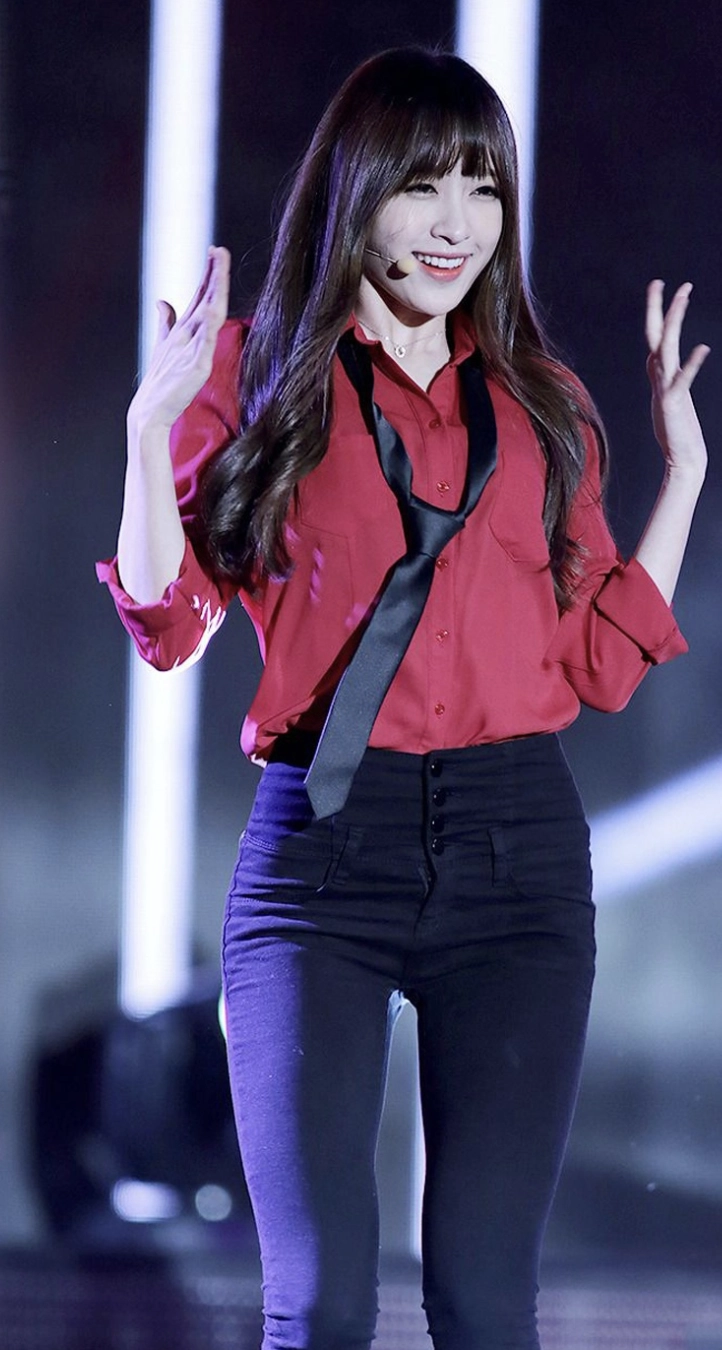 Nhan sắc ngày tái xuất của nữ thần fancam hani