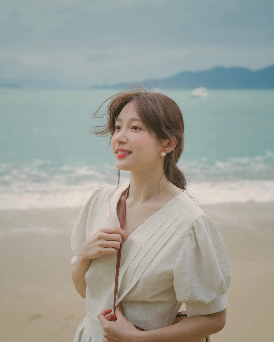 Nhan sắc ngày tái xuất của nữ thần fancam hani