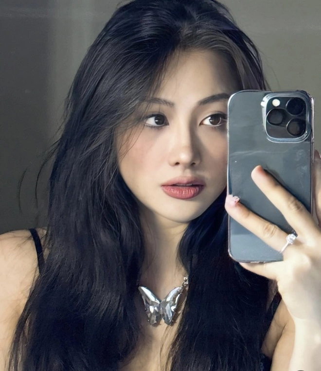 Mỹ nhân việt tái xuất xôn xao cõi mạng