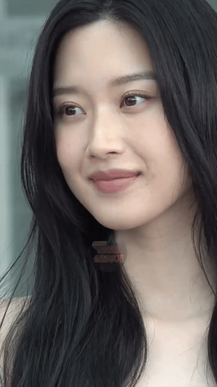 Nhan sắc của moon ga young là không thể dìm được 