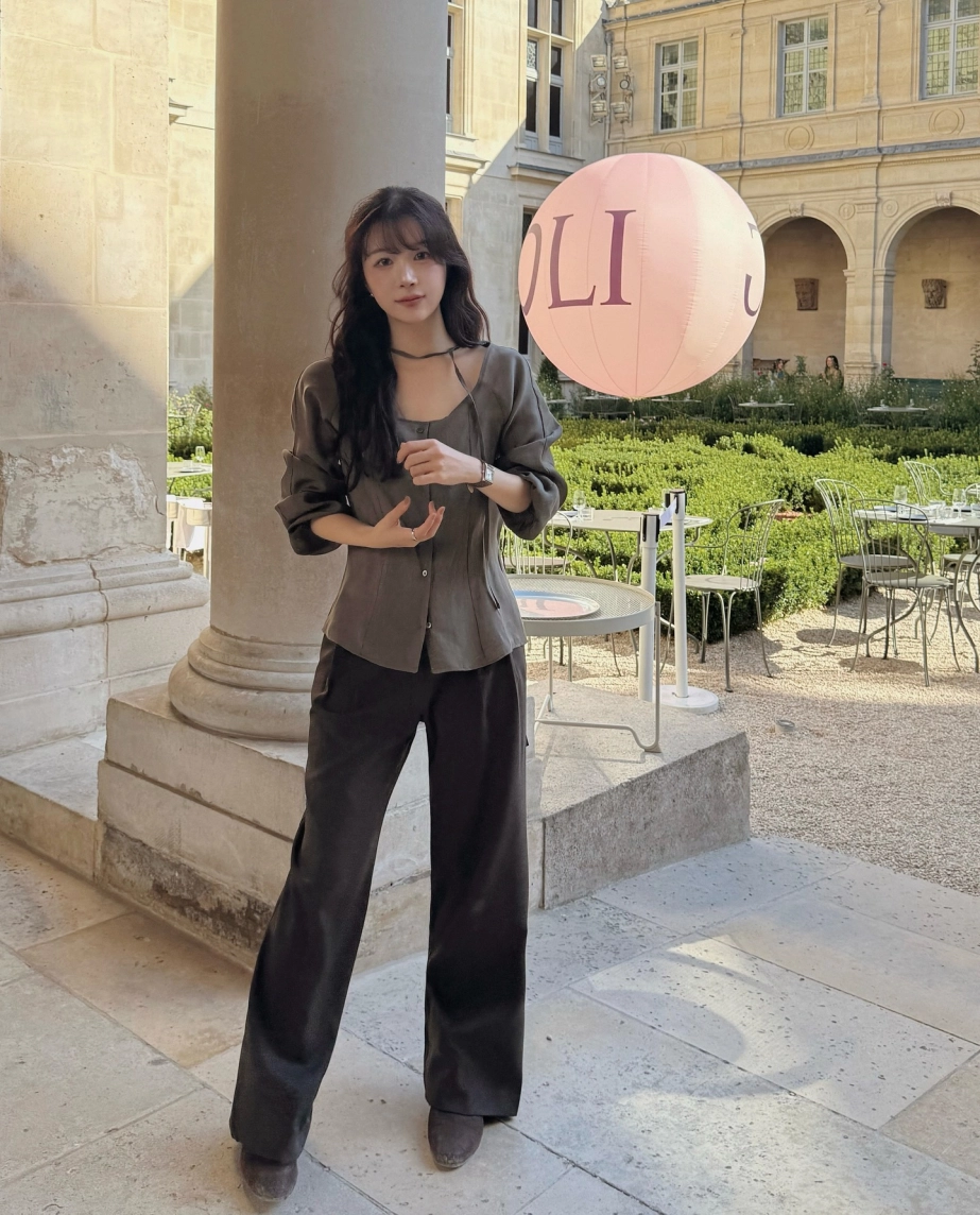 sang - xịn- mịn với 10 set đồ màu trầm