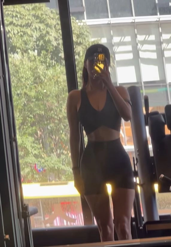 Bí quyết giữ dáng của hot mom u40